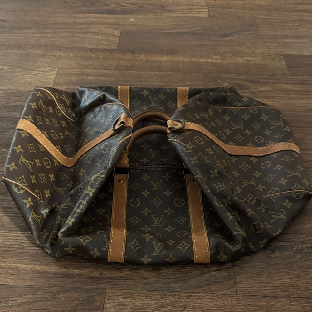 Louis Vuitton Keepall Bandoulière 55 in Monogram Canvas and Vachetta Leather